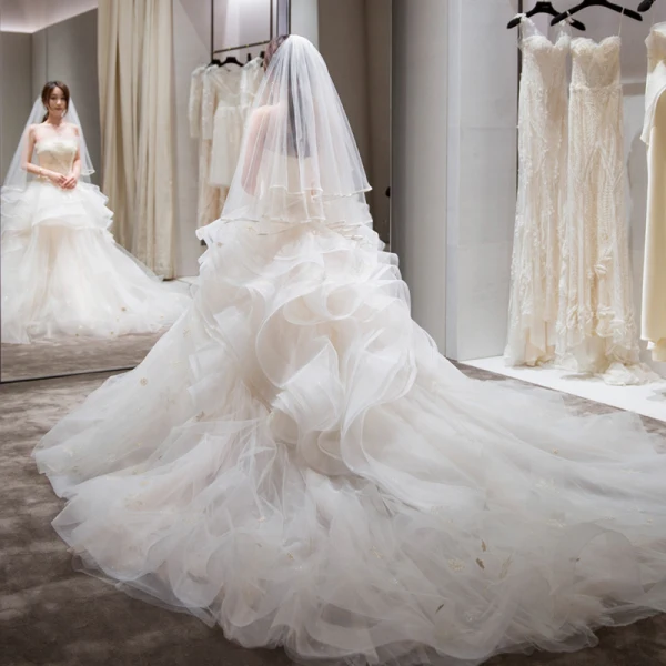 Elegant Ivory Wedding Dresses 2018 Ball Gown Lace Flower Pearl Cascading Ruffles Strapless Backless Sleeveless Royal Train Wedding