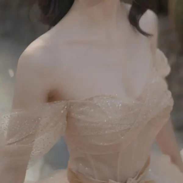 Charmant Champagne Glitter Paillettes Robe De Bal 2021 Princesse De l'épaule Manches Courtes Dos Nu Longue Promo Robe De Ceremonie