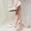 Chic / Belle Blanche Cuir Chaussure De Mariée 2020 Perle Appliques 8 cm Talons Aiguilles À Bout Pointu Mariage Escarpins