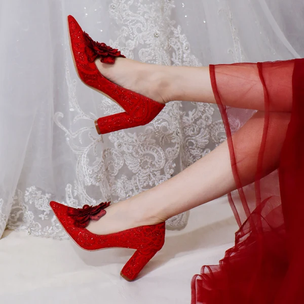 Chinese style Red Lace Appliques Wedding Shoes 2020 Leather Rhinestone 8 cm Thick Heels Pointed Toe Wedding Pumps