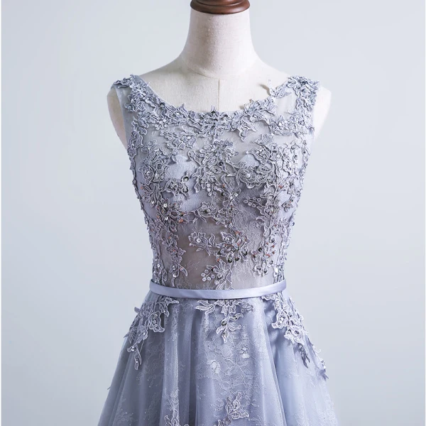 Elegant Grey Prom Dresses 2017 Appliques Lace Sleeveless Backless Sash Ruffle Tulle Formal Dresses