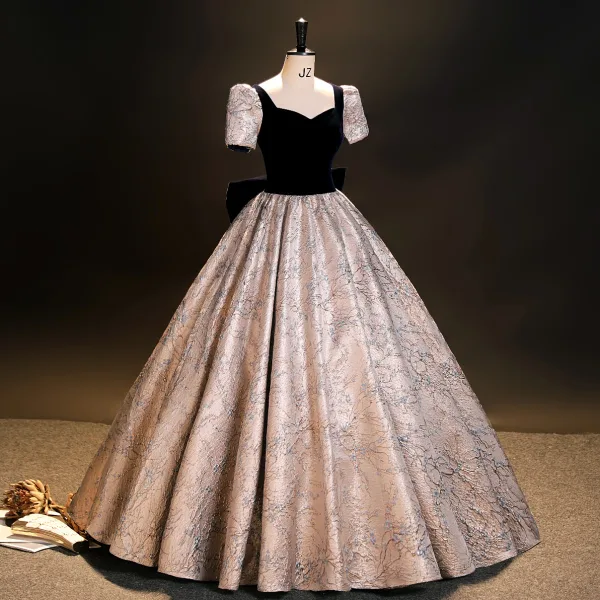 Elegant Black Printing Prom Dresses 2023 Ball Gown Square Neckline Short Sleeve Backless Bow Floor-Length / Long Formal Dresses