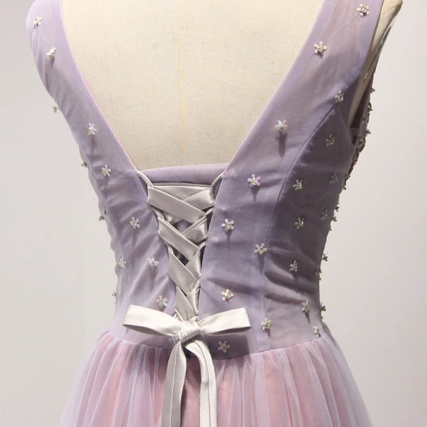 Chic / Beautiful Lilac Prom Dresses 2018 A-Line / Princess Pearl Crystal Sequins Bow V-Neck Backless Sleeveless Floor-Length / Long Formal Dresses