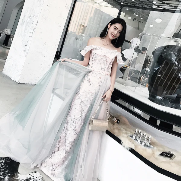 Modern / Fashion Blushing Pink Evening Dresses 2018 A-Line / Princess Appliques Sash Off-The-Shoulder Backless Sleeveless Court Train Formal Dresses