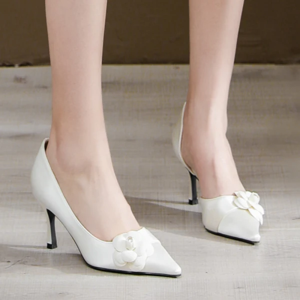 Élégant Vintage / Originale Ivoire Fleur Chaussure De Mariée 2020 Cuir 7 cm Talons Aiguilles À Bout Pointu Mariage Escarpins