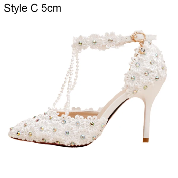 Charmant Ivoire Faux Diamant En Dentelle Fleur Chaussure De Mariée 2020 Perle T-Strap 9 cm Talons Aiguilles À Bout Pointu Mariage Talons