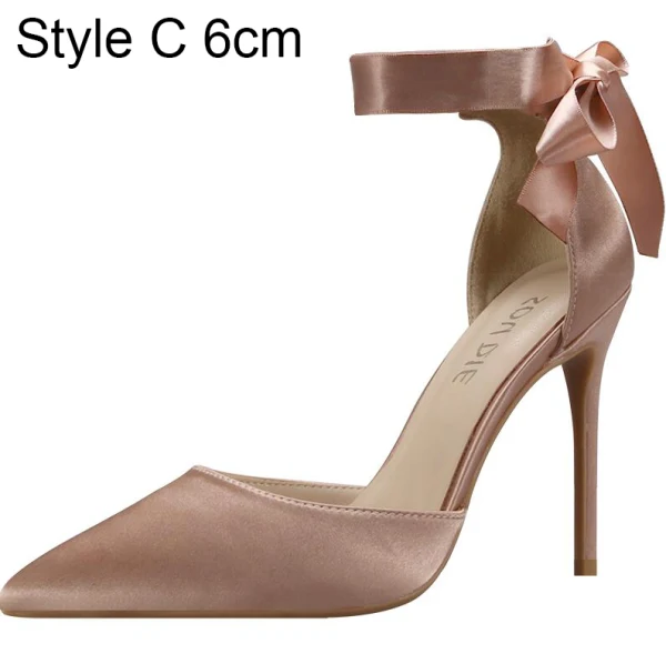 Mooie / Prachtige Nude Satijn Gala Sandalen Dames 2020 Strik Enkelband 10 cm Naaldhakken / Stiletto Spitse Neus Sandalen