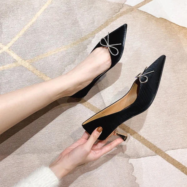 Elegant Black Dating Bow Rhinestone Pumps 2021 Leather High Heels 5 cm Stiletto Heels Pointed Toe Pumps