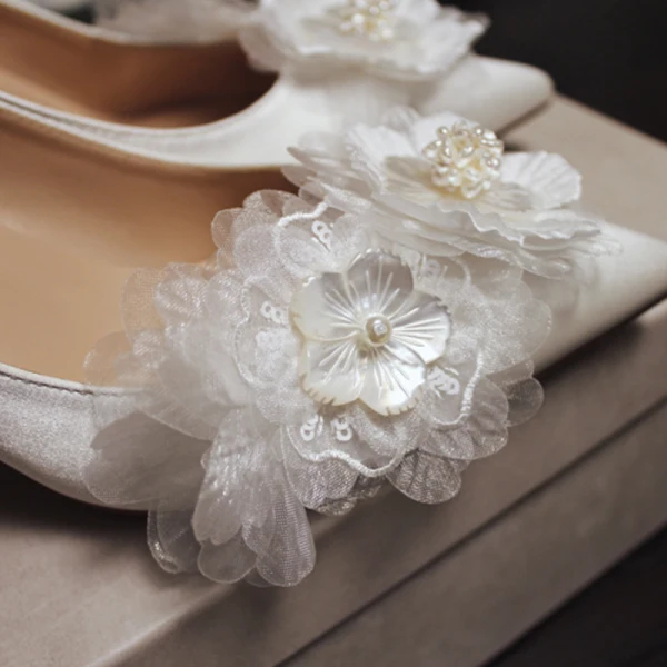 Elegant White Pearl Flower Wedding Shoes 2021 Leather 7 cm Stiletto Heels High Heels Pointed Toe Wedding Pumps
