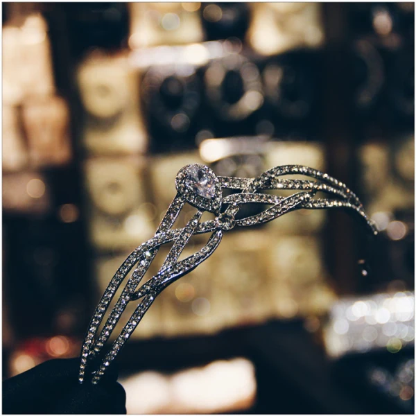 Vintage Sølv Rhinestone Tiara 2017 Beading Metall Brudesmykker Tiara