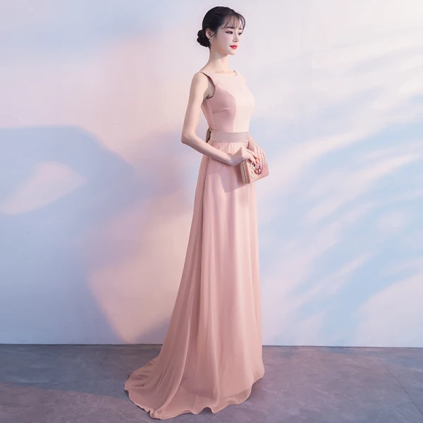 Modest / Simple Pearl Pink Bridesmaid Dresses 2018 A-Line / Princess Bow Scoop Neck Backless Sleeveless Sweep Train Wedding Party Dresses