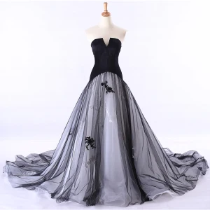 Chic Beautiful Prom Dresses 2017 Strapless Sleeveless Backless Appliques Lace Chapel Train Ruffle Ball Gown Formal Dresses