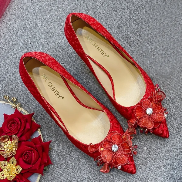 Chinese style Red Lace Flower Wedding Shoes 2021 Leather Rhinestone 9 cm Stiletto Heels Pointed Toe Wedding Pumps High Heels