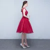 Chic / Beautiful Red Homecoming Graduation Dresses 2017 A-Line / Princess Short Lace Beading Rhinestone Scoop Neck Backless Crossed Straps Bow Sleeveless