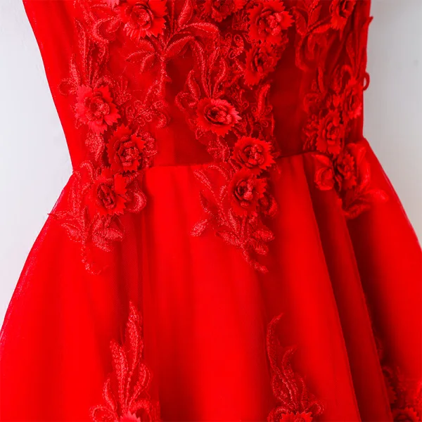 Chic / Belle Rouge de retour Robe De Graduation 2017 Princesse En Dentelle Fleur Fleurs Artificielles De l'épaule Bretelles croisées Dos Nu Sans Manches Courte