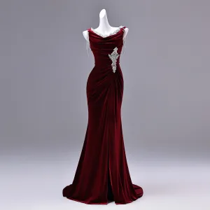 Charming Burgundy Beading Rhinestone Sequins Split Front Velvet Evening Dresses 2026 Trumpet Mermaid V Neck Sleeveless Backless Sweep Train Formal Dresses