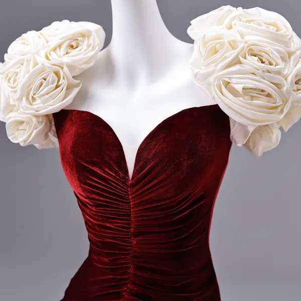 Charming Burgundy Flower Velvet Evening Dresses  2026 Trumpet / Mermaid Strapless Short Sleeve Backless Sweep Train Formal Dresses
