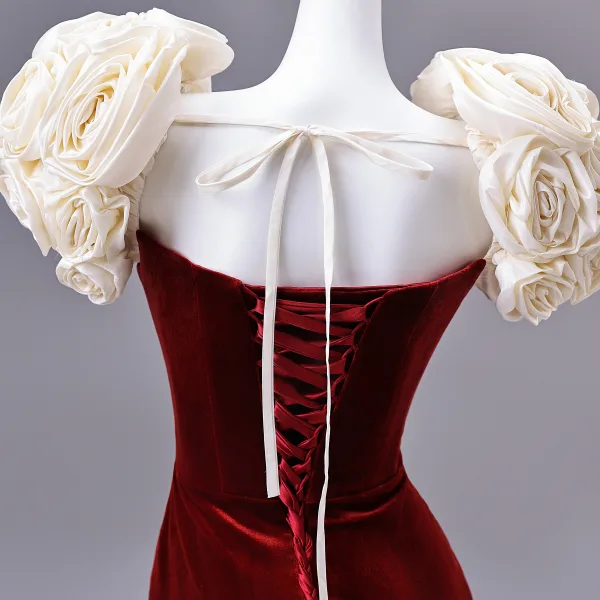 Charming Burgundy Flower Velvet Evening Dresses  2026 Trumpet / Mermaid Strapless Short Sleeve Backless Sweep Train Formal Dresses