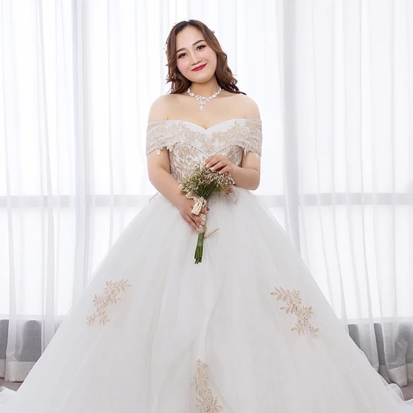 Chic / Belle Blanche Robe Boule Grande Taille Robe De Mariée 2019 Dentelle Tulle Appliques Dos Nu Faux Diamant Bustier Chapel Train Mariage