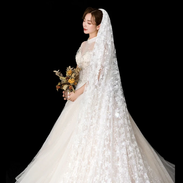Fée Des Fleurs Blanche Voile De Mariée 2020 Tulle Dentelle Fleur Appliques Chapel Train Mariage Accessorize