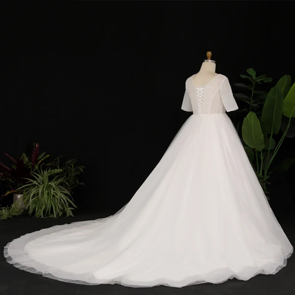 Unique Ivory / Creme Plus Größe Ballkleid Brautkleider / Hochzeitskleider 2021 V-Ausschnitt Gekreuzte Träger Kurze Ärmel Rückenfreies Glanz Pailletten Einfarbig Kapelle-Schleppe Hochzeit