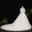 Unique Ivory / Creme Plus Größe Ballkleid Brautkleider / Hochzeitskleider 2021 V-Ausschnitt Gekreuzte Träger Kurze Ärmel Rückenfreies Glanz Pailletten Einfarbig Kapelle-Schleppe Hochzeit