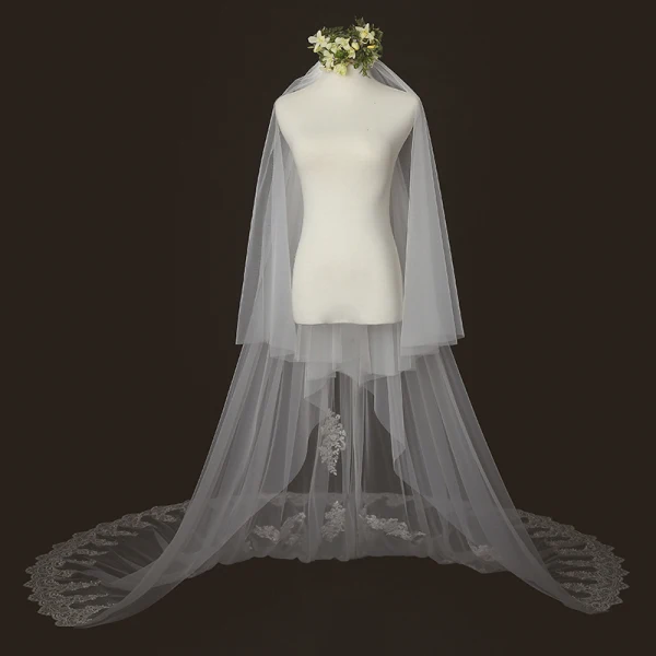 Chic / Beautiful Ivory Tulle Lace Cathedral Train Appliques Wedding Veils 2018