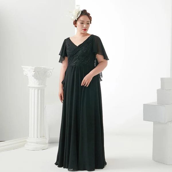 Klassisch Elegante Übergröße Abendkleider 2018 V-Ausschnitt A Linie Chiffon Schwarz Reißverschluss Applikationen Rückenfreies Perlenstickerei Abend Ballkleider