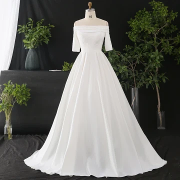 Klassisk Eleganta Vita Extra Stor Storlek Bröllopsklänningar 2020 Prinsessa Av Axeln Korsade Remmar Korta Ärm Satin Enfärgad Cathedral Train Bröllop