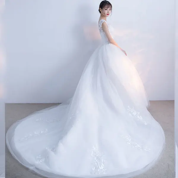 Snygga / Fina Vit Bröllopsklänningar 2017 Appliqués Spets Tyll