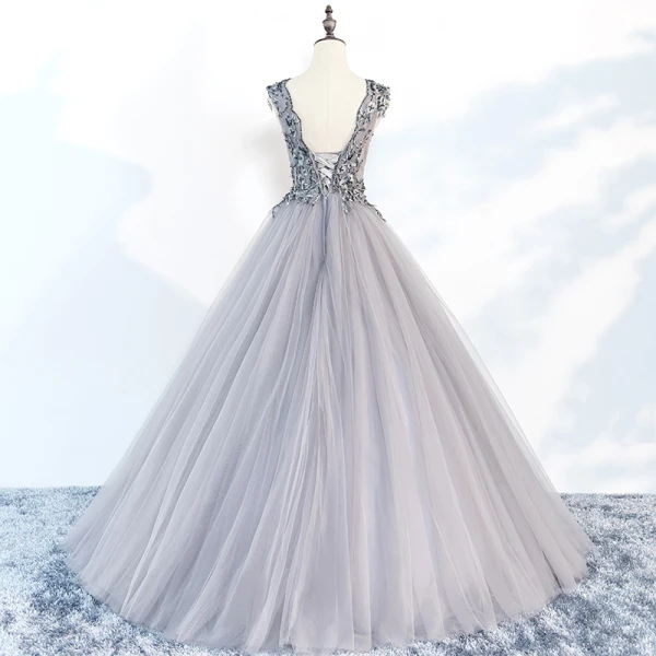 Charming Grey Prom Dresses 2018 Ball Gown V-Neck Sleeveless Appliques Lace Beading Floor-Length / Long Ruffle Backless Formal Dresses