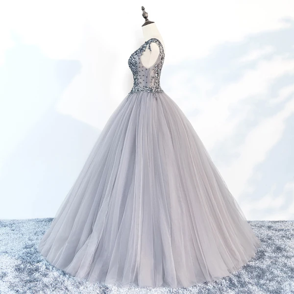 Charming Grey Prom Dresses 2018 Ball Gown V-Neck Sleeveless Appliques Lace Beading Floor-Length / Long Ruffle Backless Formal Dresses