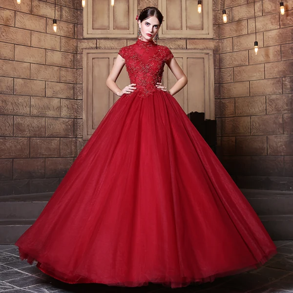 Vintage Ballkleider 2018 Ballkleid Stehkragen Ärmel Perlenstickerei Lange Rüschen Rückenfreies Festliche Kleider