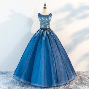 Chic Belle Océan Bleu Robe De Bal 2018 Robe Boule Encolure Dégagée Sans Manches Appliques Fleur Perlage Perle Ceinture Longue Volants Robe De Ceremonie
