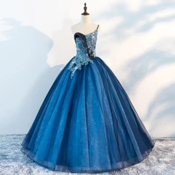 Unika Ocean Blå Balklänningar 2018 Balklänning Jedno Ramię Ärmlös Appliqués Blomma Beading Pärla Långa Ruffle Halterneck Formella Klänningar