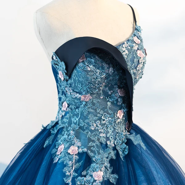 Unika Ocean Blå Balklänningar 2018 Balklänning Jedno Ramię Ärmlös Appliqués Blomma Beading Pärla Långa Ruffle Halterneck Formella Klänningar