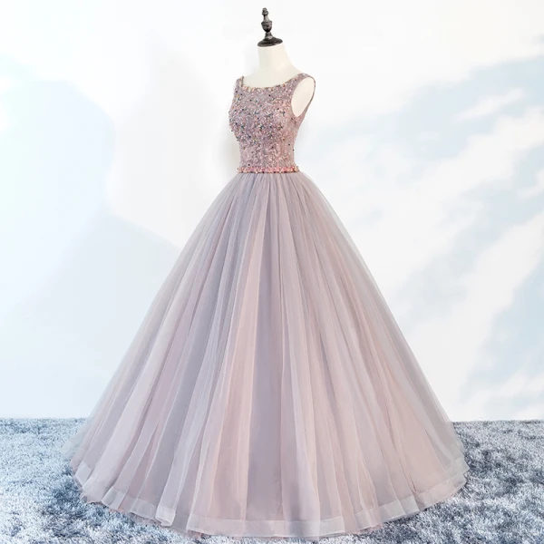Schöne Grau Ballkleider 2018 Ballkleid Rundhalsausschnitt Ärmellos Pailletten Perlenstickerei Kristall Stoffgürtel Lange Rüschen Rückenfreies Festliche Kleider