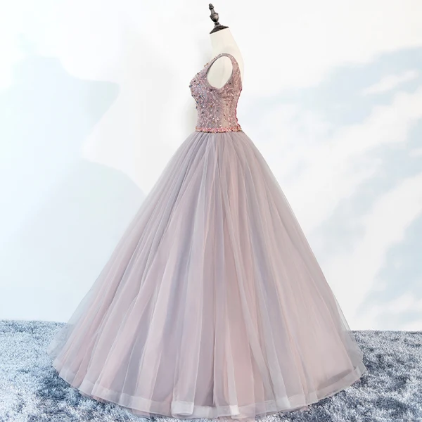 Schöne Grau Ballkleider 2018 Ballkleid Rundhalsausschnitt Ärmellos Pailletten Perlenstickerei Kristall Stoffgürtel Lange Rüschen Rückenfreies Festliche Kleider
