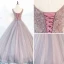 Schöne Grau Ballkleider 2018 Ballkleid Rundhalsausschnitt Ärmellos Pailletten Perlenstickerei Kristall Stoffgürtel Lange Rüschen Rückenfreies Festliche Kleider