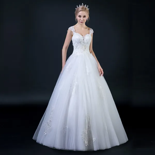 Affordable White Wedding Dresses 2018 A-Line / Princess Shoulders Sleeveless Backless Appliques Lace Beading Ruffle Floor-Length / Long