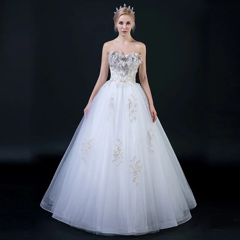 Rimelig Hvit Brudekjoler 2018 Ballkjole Kjæreste Uten Ermer Ryggløse Gull Appliques Blonder Beading Buste Lange