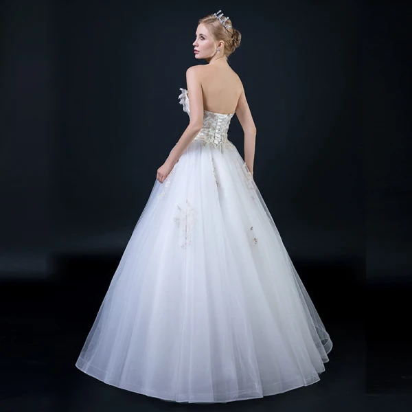 Affordable White Wedding Dresses 2018 Ball Gown Sweetheart Sleeveless Backless Gold Appliques Lace Beading Ruffle Floor-Length / Long