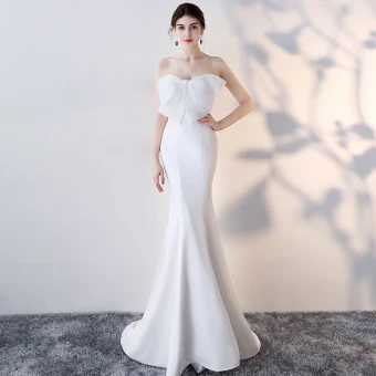 Affordable White Evening Dresses 2018 Trumpet Mermaid Sweetheart Bow Sleeveless Sweep Train Ruffle Backless Formal Dresses