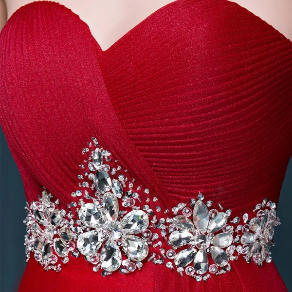 Mote Burgunder Selskapskjoler 2017 Prinsesse Feie Tog Gripende Ruffles Kjæreste Uten Ermer Ryggløse Rhinestone Krystall Paljetter Formelle Kjoler