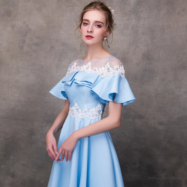 Haute Basse Bleu Transparentes Robe De Cocktail 2018 Princesse Encolure Dégagée Manches Courtes Appliques Fleur Perlage Asymétrique Volants Dos Nu Robe De Ceremonie