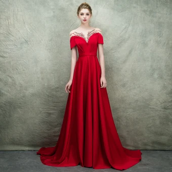 Luxe Rouge Transparentes Robe De Soirée 2018 Princesse Encolure Carrée Manches Courtes Perlage Train De Balayage Volants Robe De Ceremonie