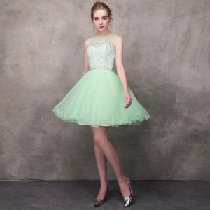Moderne Mode Vert Transparentes Robe De Cocktail 2018 Princesse Encolure Carrée Sans Manches Perlage Courte Volants Dos Nu Robe De Ceremonie