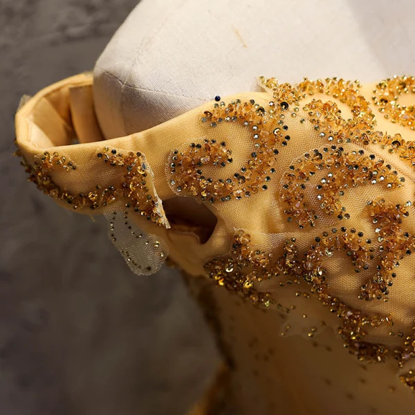 Vintage / Retro Gold Prom Dresses 2018 Ball Gown Off-The-Shoulder Short Sleeve Beading Crystal Rhinestone Floor-Length / Long Ruffle Backless Formal Dresses