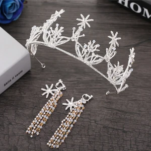 Glittrande Silver Brudsmycken 2018 Metall Pärla Kristall Rhinestone Beading Tiara Örhängen Tillbehör