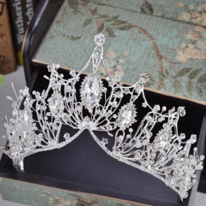 Piękne Srebrny Biżuteria Ślubna 2018 Metal Frezowanie Kryształ Rhinestone Tiara Ślub Akcesoria